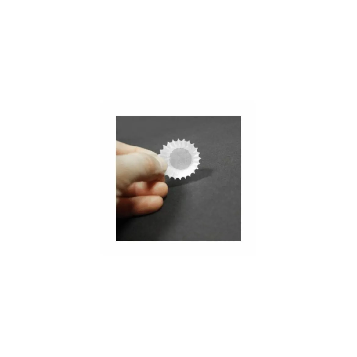 Caissette plissée blanche 2,3 x 1,7 cm (n°3) - par 1000